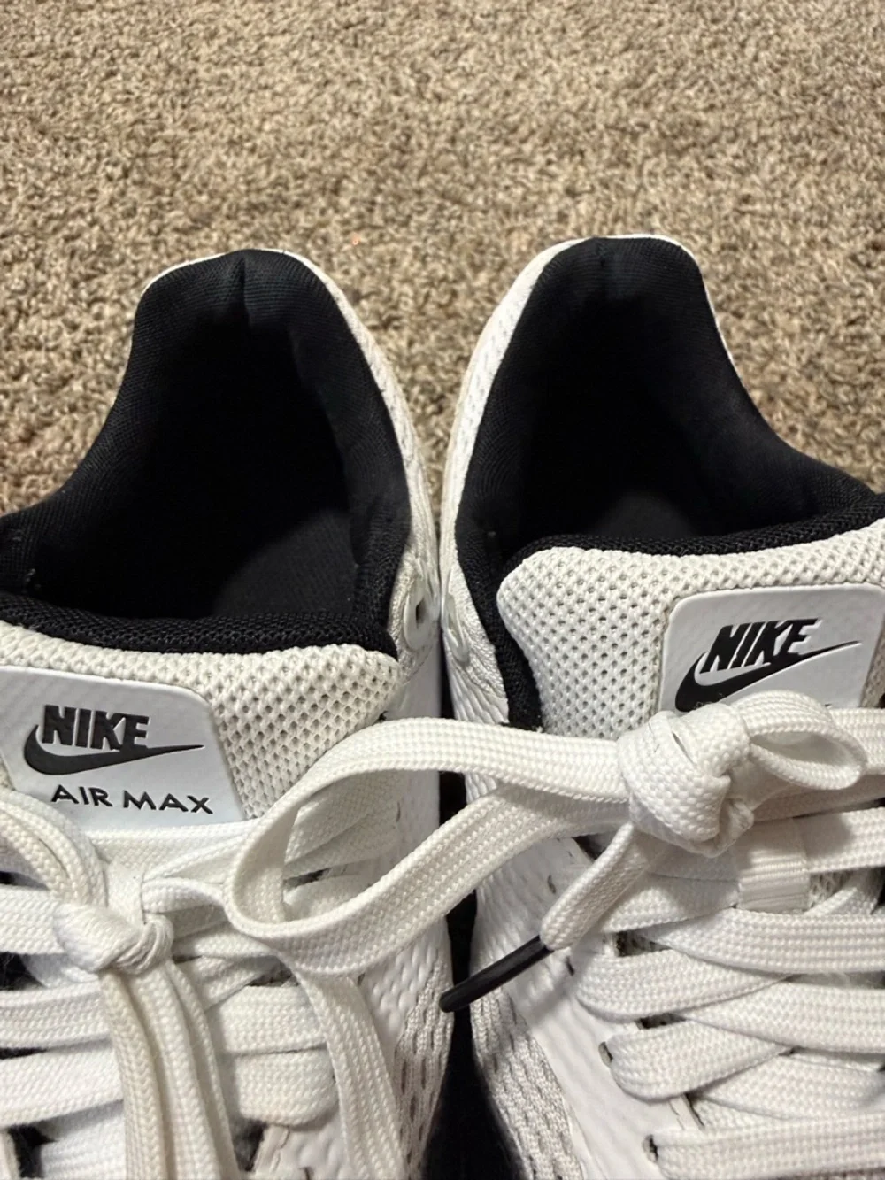 Nike Men’s White and Black Air Max Sneakers - Picture 6 of 8